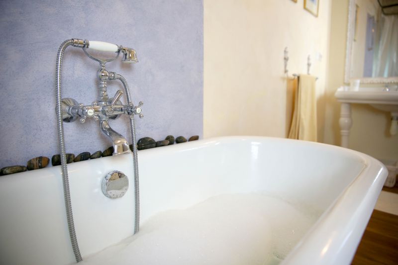 Bathtub Refinishing detail